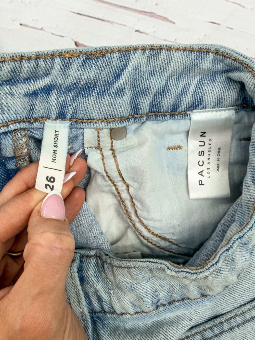 PacSun Mom Shorts Distressed Light Wash Denim Size 26 High Rise - Picture 7 of 8
